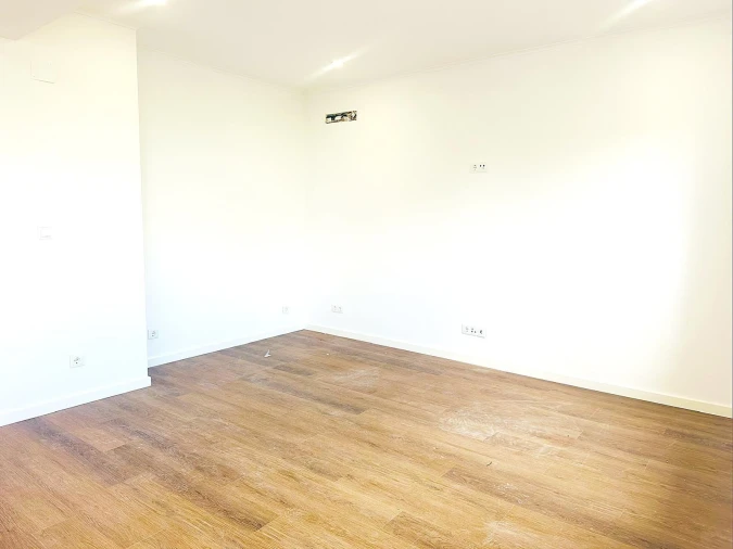 Apartamento T2 para Venda em Venteira Foto 17