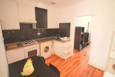 Apartamento T2 para Venda em Oeiras e São Julião da Barra, Paço de Arcos e Caxias