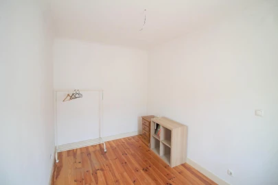 Apartamento T2 para Venda em Oeiras e São Julião da Barra, Paço de Arcos e Caxias