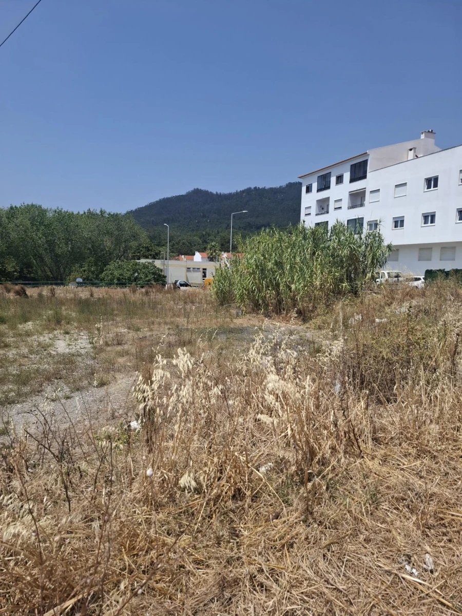 Terreno para Venda em Agualva e Mira-Sintra Foto 8