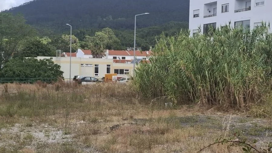 Terreno para Venda em Agualva e Mira-Sintra