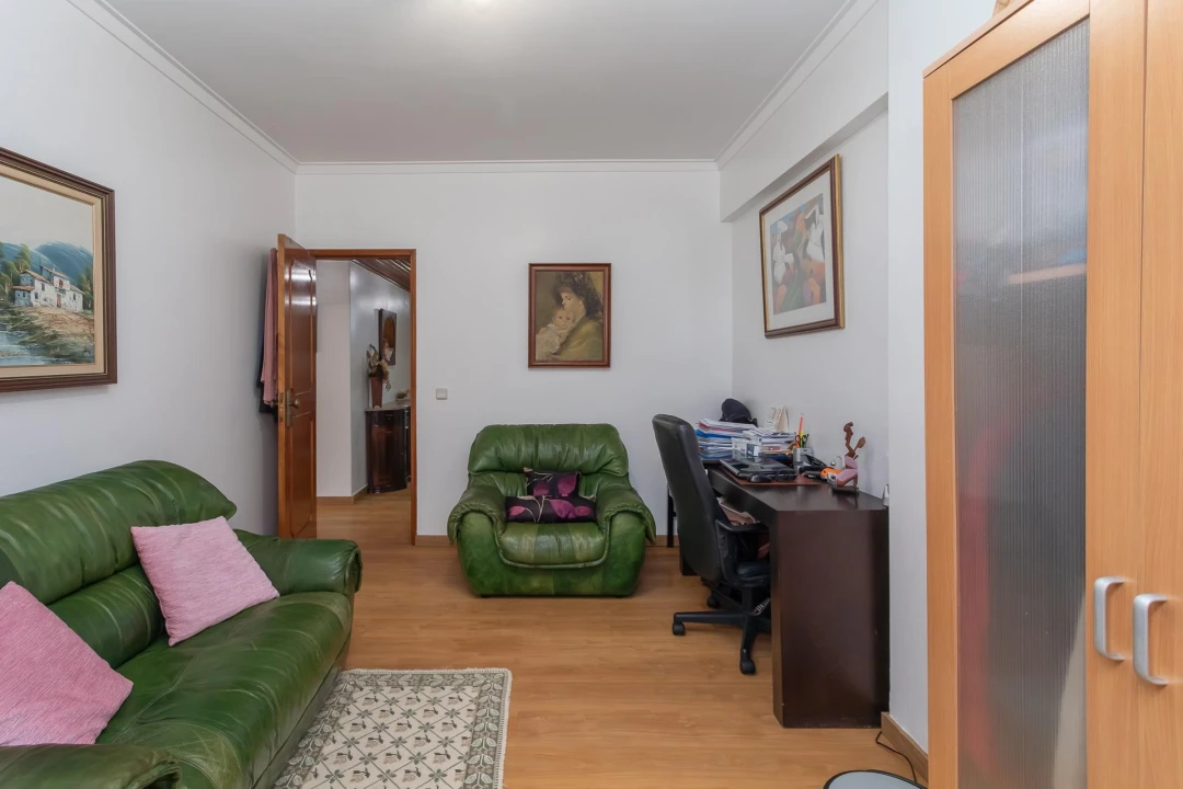 Apartamento T3 para Venda em Agualva e Mira-Sintra Foto 17
