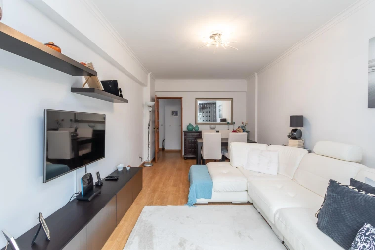 Apartamento T3 para Venda em Agualva e Mira-Sintra Foto 9