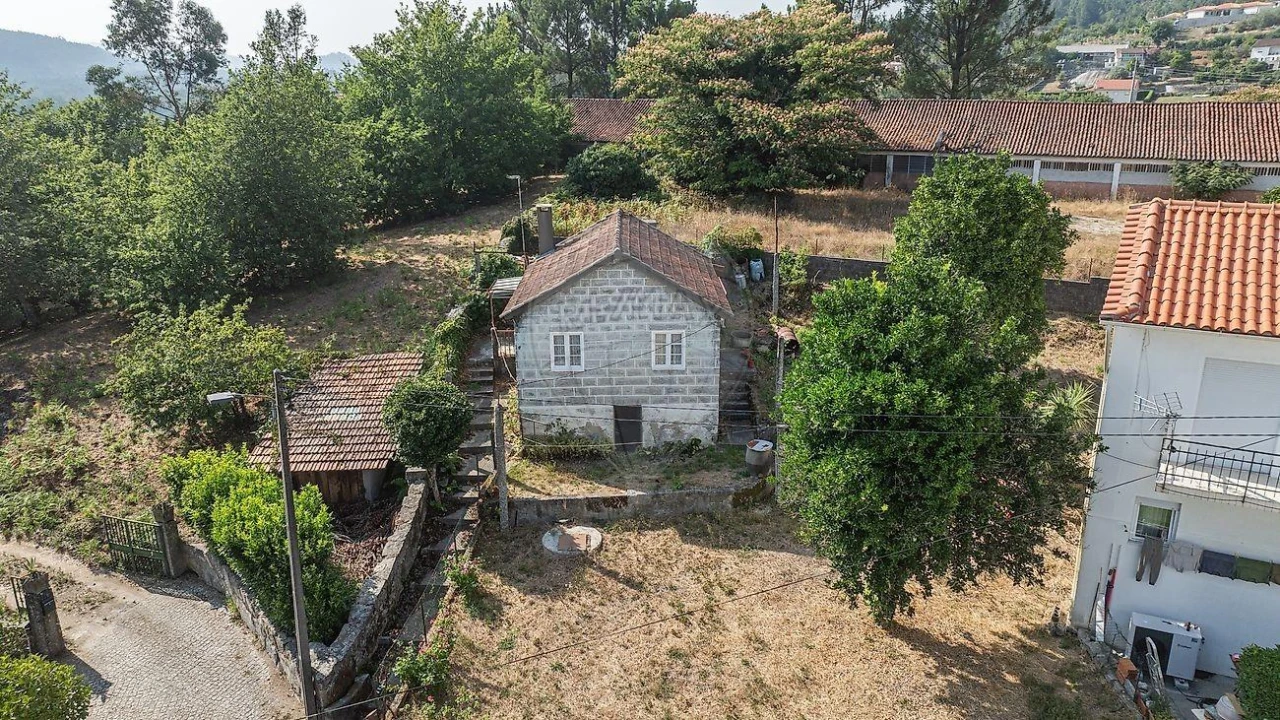 Moradia T2 para Venda em Taide Foto 3