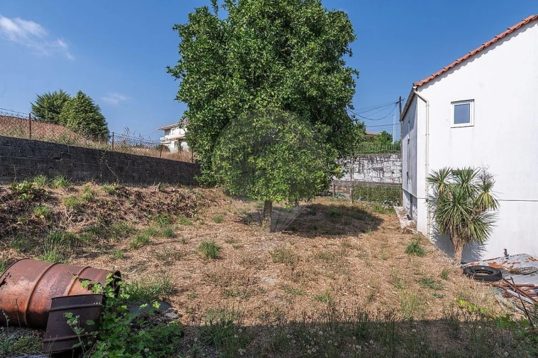 Moradia T2 para Venda em Taide Foto 14