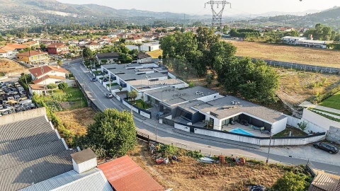 Moradia T3 para Venda em Campos e Louredo