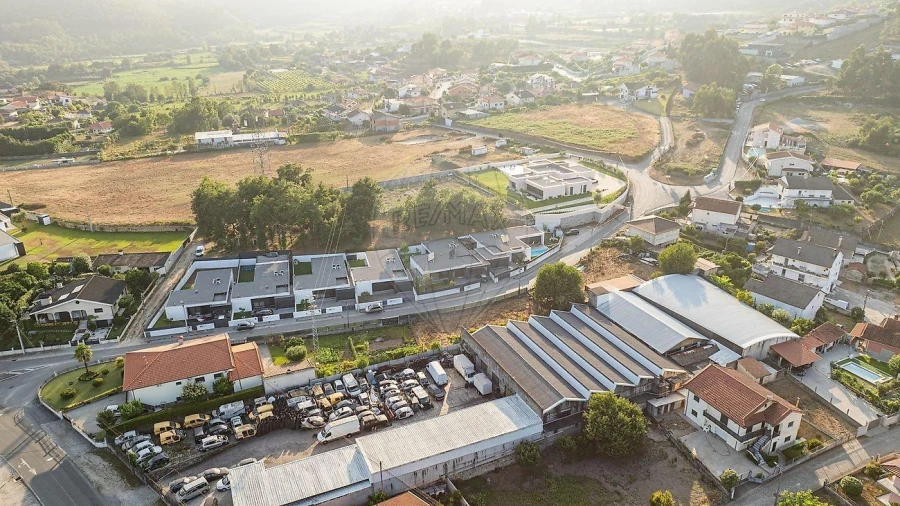 Moradia T3 para Venda em Campos e Louredo Foto 25