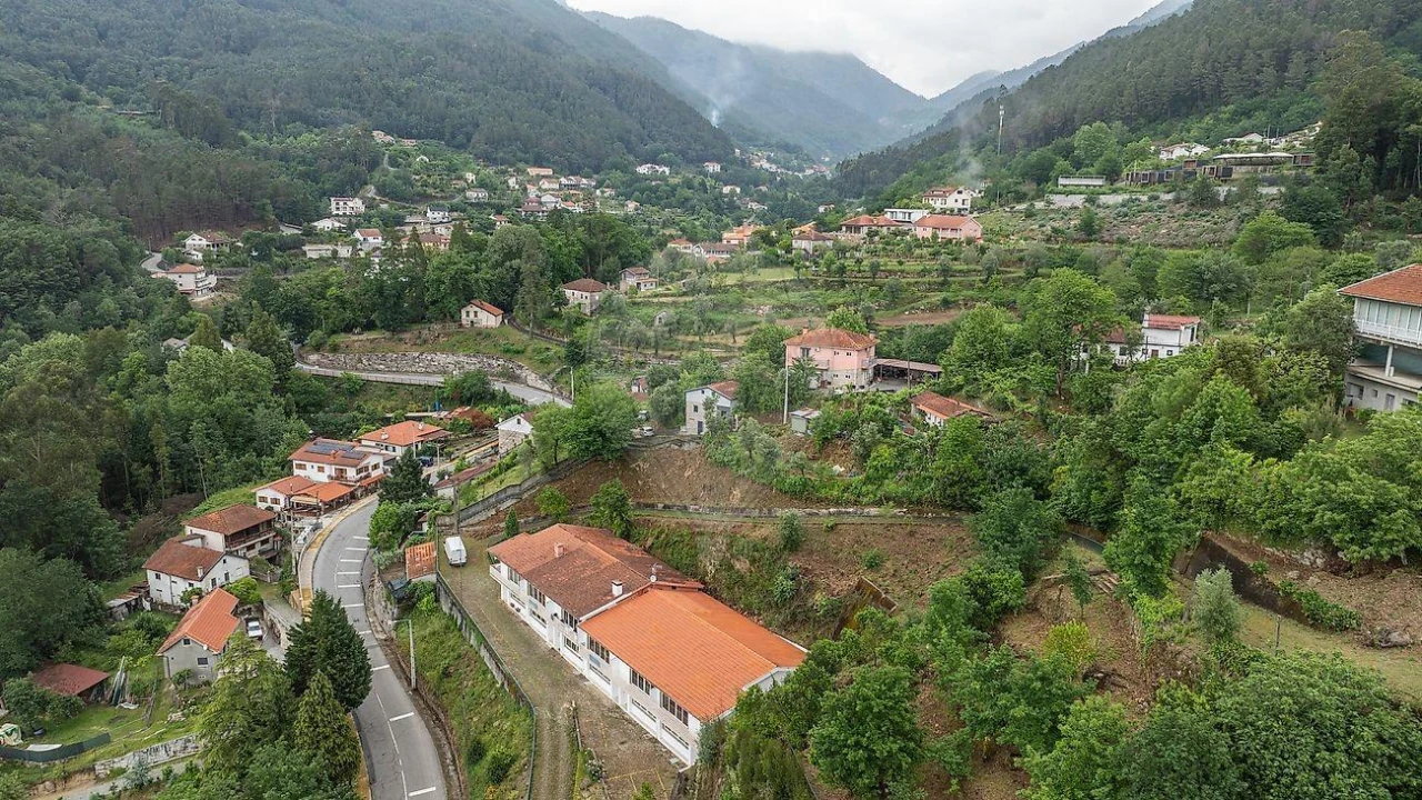 Moradia T4 para Venda em Vilar da Veiga Foto 7