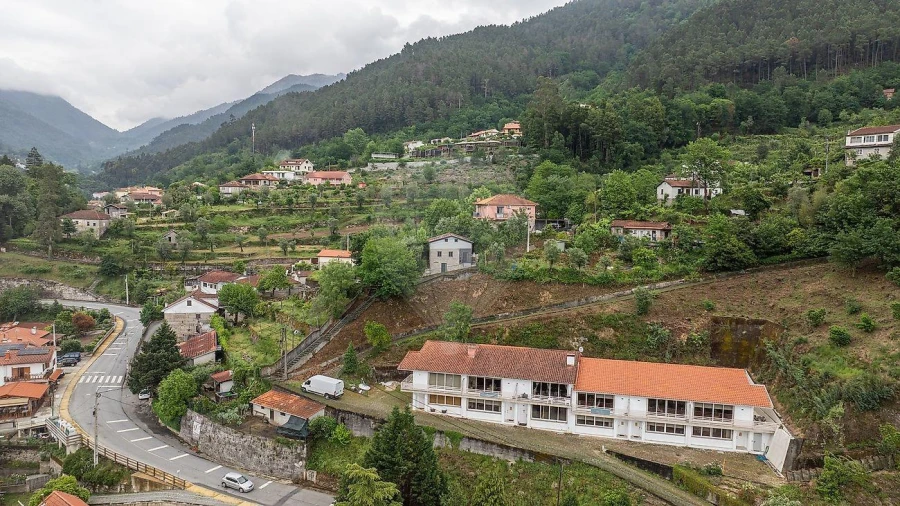 Moradia T4 para Venda em Vilar da Veiga Foto 6