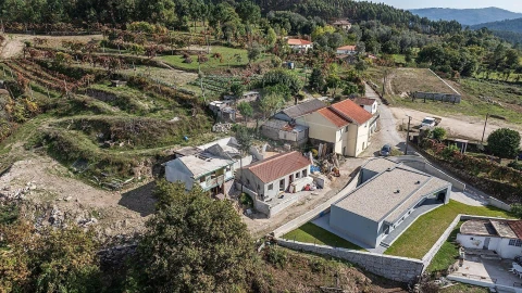 Moradia T2 para Venda em Calvos e Frades