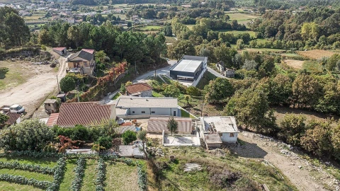 Moradia T2 para Venda em Calvos e Frades
