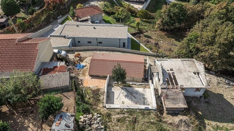 Moradia T2 para Venda em Calvos e Frades