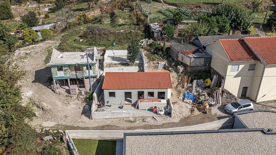 Moradia T2 para Venda em Calvos e Frades