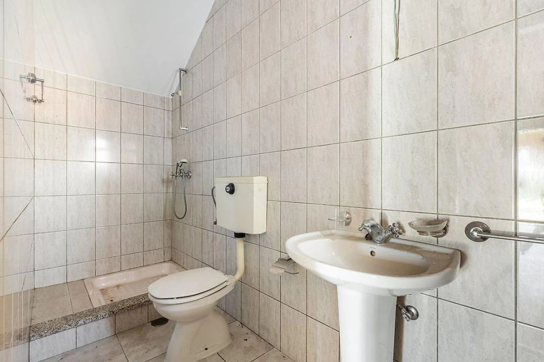 Moradia T14 para Venda em Taide Foto 46