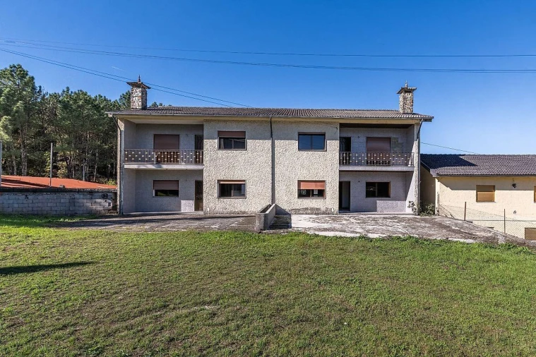 Moradia T14 para Venda em Taide Foto 4