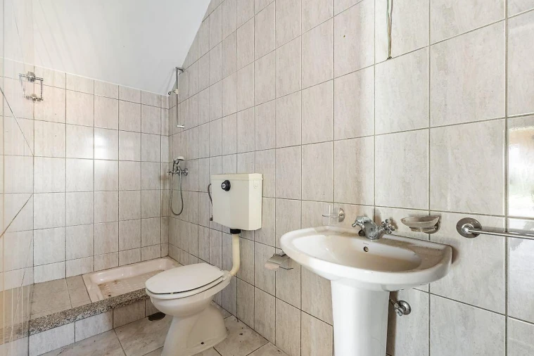 Moradia T14 para Venda em Taide Foto 46