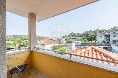 Moradia T4 para Venda em Calvos e Frades
