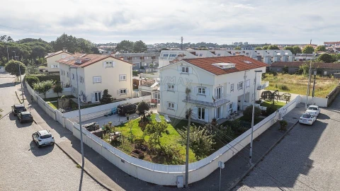 Moradia T5 para Venda em Agrela e Serafão