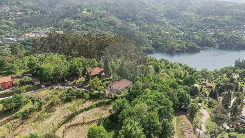 Moradia T4 para Venda em Valdosende