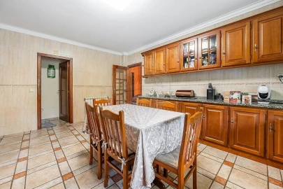 Moradia T4 para Venda em Valdosende