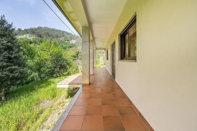 Moradia T4 para Venda em Valdosende