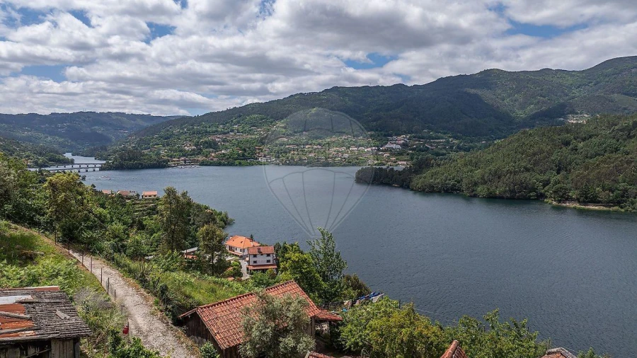 Moradia T3 para Venda em Vilar da Veiga Foto 6