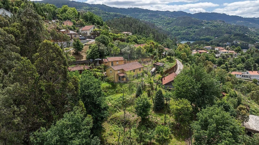 Moradia T3 para Venda em Vilar da Veiga Foto 9