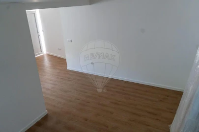 Moradia T3 para Venda em Amares e Figueiredo