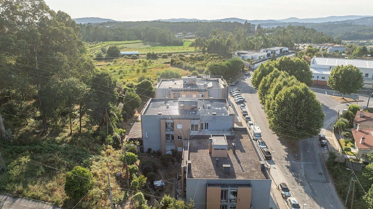 Apartamento T2 para Venda em Vila Nova de Famalicão e Calendário Foto 2