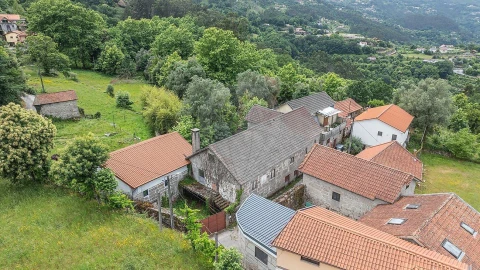 Moradia T1 para Venda em Ventosa e Cova