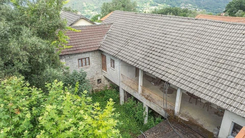 Moradia T1 para Venda em Ventosa e Cova