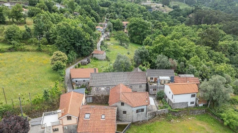 Moradia T1 para Venda em Ventosa e Cova