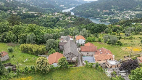 Moradia T1 para Venda em Ventosa e Cova