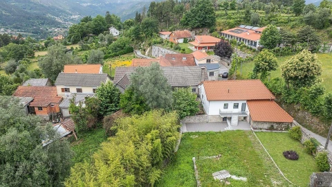 Moradia T1 para Venda em Ventosa e Cova