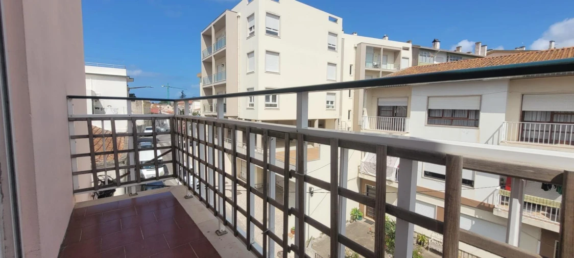 Apartamento T2 para Venda em Buarcos Foto 13