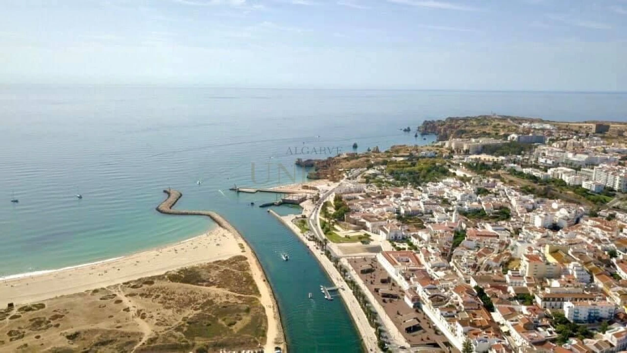 Moradia T1 para Venda em Lagos (São Sebastião e Santa Maria) Foto 16