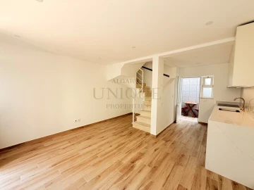Moradia T1 para Venda em Lagos (São Sebastião e Santa Maria)
