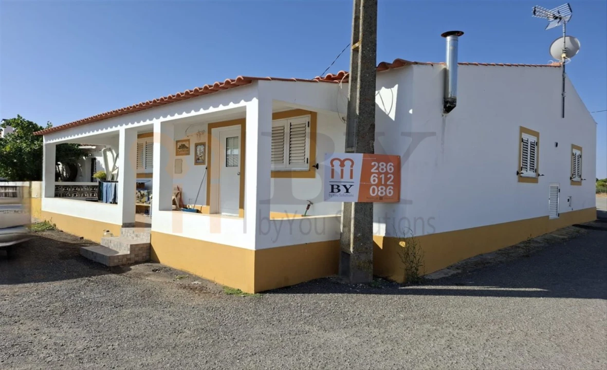 Moradia T3 para Venda em Alcaria Ruiva Foto 1