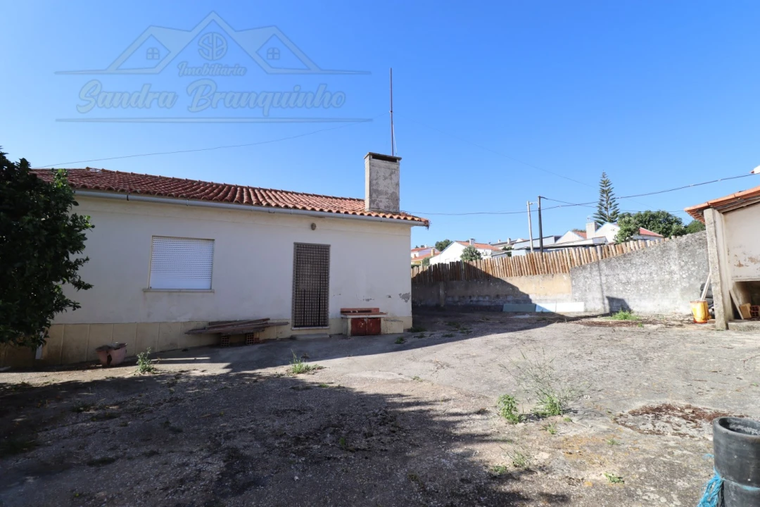 Moradia T3 para Venda em Carvoeira e Carmões Foto 7