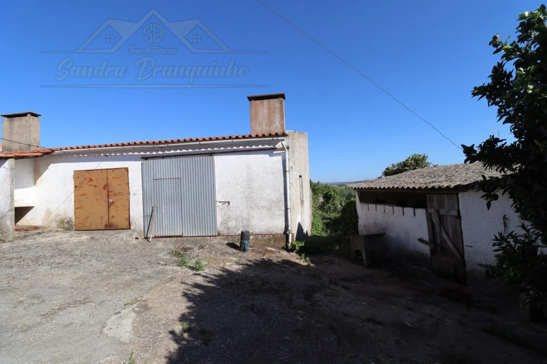 Moradia T3 para Venda em Carvoeira e Carmões Foto 9