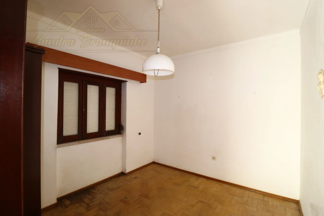 Moradia T3 para Venda em Carvoeira e Carmões Foto 12