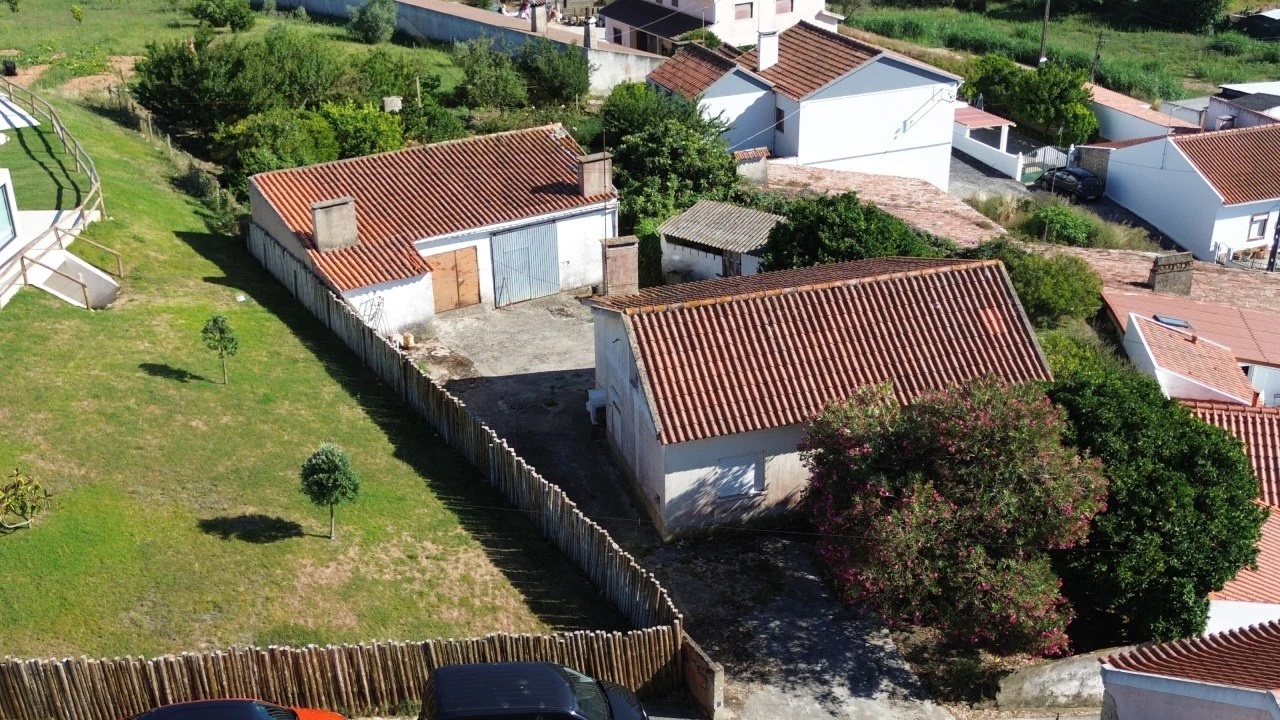 Moradia T3 para Venda em Carvoeira e Carmões Foto 33