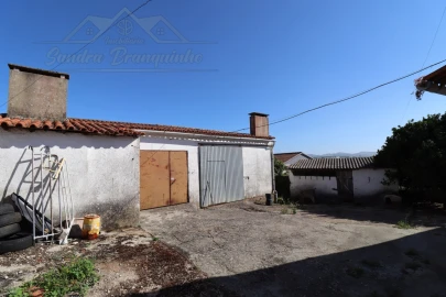 Moradia T3 para Venda em Carvoeira e Carmões