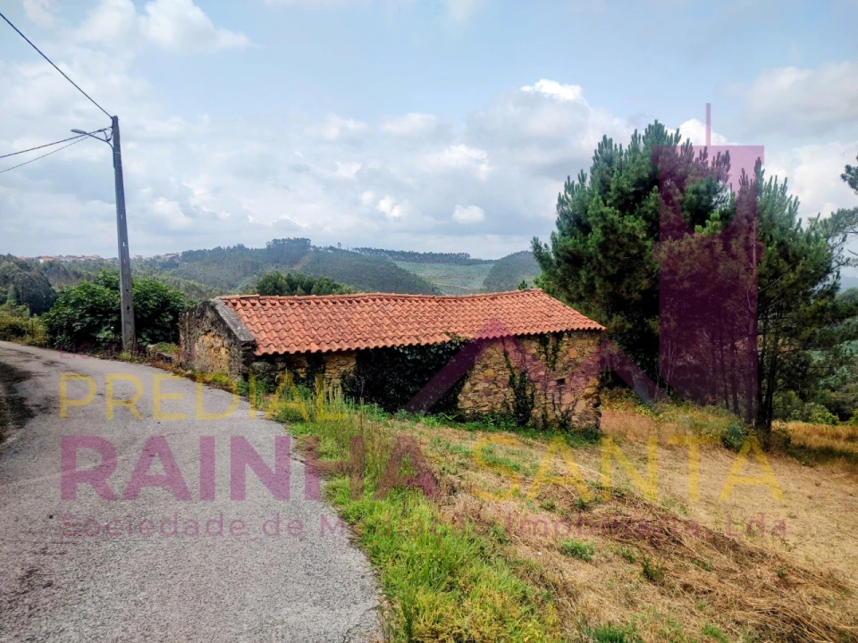 Moradia T4 para Venda em Arrifana Foto 10
