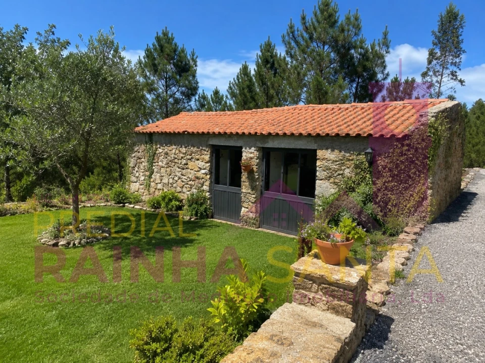 Moradia T4 para Venda em Arrifana Foto 17
