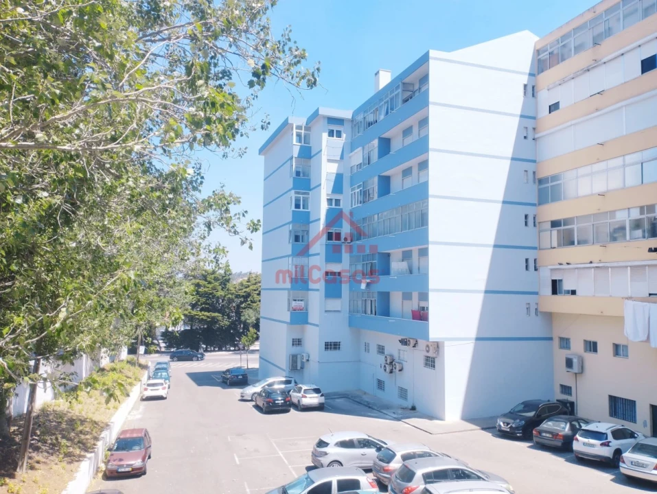 Apartamento T1 para Arrendamento em Santa Maria, São Pedro e Matacães Foto 24