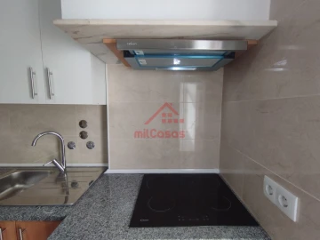 Apartamento T1 para Arrendamento em Santa Maria, São Pedro e Matacães
