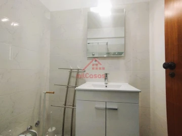 Apartamento T1 para Arrendamento em Santa Maria, São Pedro e Matacães