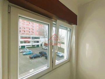 Apartamento T1 para Arrendamento em Santa Maria, São Pedro e Matacães