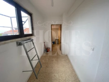 Apartamento T1 para Venda em Mina de Água